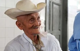 Beneficiario del programa del adulto mayor. 