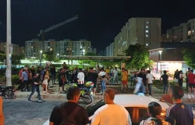 El crimen ocurrió cerca a uno de los parques de la Urbanización.