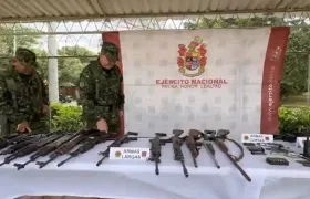Armas incautadas durante el operativo.
