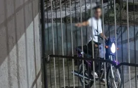 Momento del ataque contra la vivienda. 