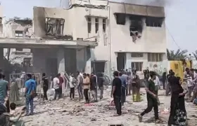 Escuela femenina bombardeada por Estados Unidos e Israel en Irán. 