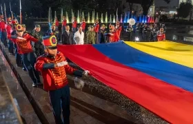 Homenaje a los 69 fallecidos en el accidente aéreo.