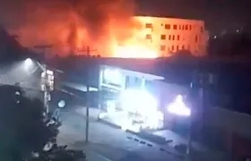Incendio en el almacén El Hueco.