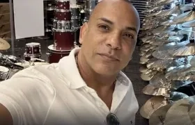 El timbalero Luder Quiñones Echeverri.