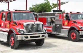 Dos máquinas del Cuerpo de Bomberos en la Estación Ciudadela. 
