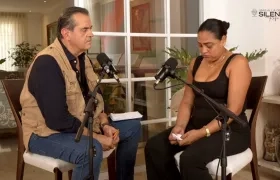 En entrevista con Rafael Poveda en Más Allá del Silencio, la madre  de las adolescentes cuenta detalles. 