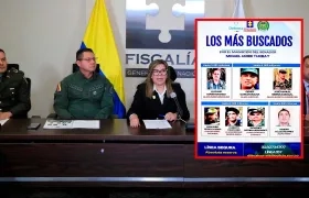 Rueda de prensa de Fiscalía y el cartel de la 'Segunda Marquetalia'.