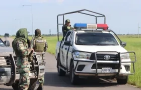 Policías bolivianos custodiando al narco uruguayo.