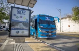 Bus del Sistema Estratégico de Transporte Público (SETP).