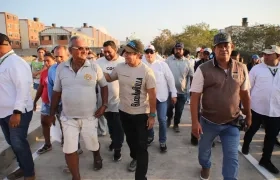 Alcalde Char durante la entrega de la vía. 