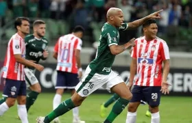 Deyverson, de Palmeiras, celebra su gol contra Junior, en la Copa Libertadores de 2019.