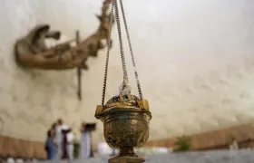 El humo representa la gracia divina. 