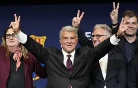 Joan Laporta celebra su abrumadora victoria sobre Víctor Font.