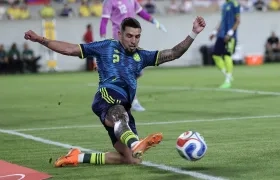 Daniel Muñoz, lateral derecho de la Selección Colombia. 