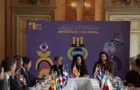 Ministra de las Culturas Yannai Kadamani 