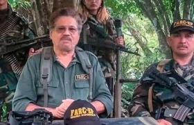 Alias 'Iván Márquez' y alias 'Zarco Aldinever'.