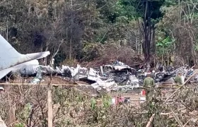 Avión Hércules accidentado.