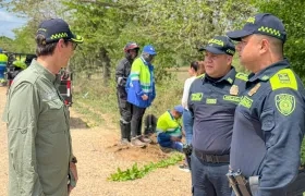 Autoridades en el operativo contra el robo del agua.