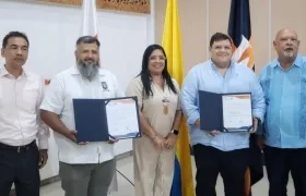 Académicos, sector privado y directivos de la CRA. 