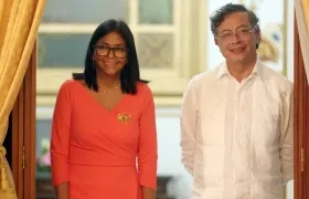  Delcy Rodríguez y Gustavo Petro