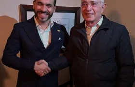 El candidato presidencial Abelardo De La Espriella y el expresidente Álvaro Uribe.