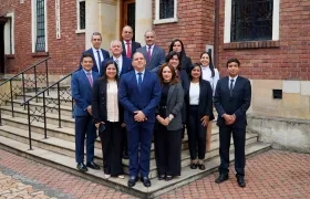 Representantes de la Universidad de la Costa.
