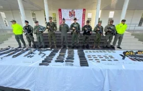 Durante el operativo fue incautado abundante material de guerra. 