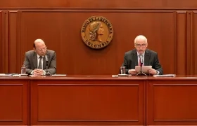 El Ministro de Hacienda, Germán Ávila y el gerente del Banco de la República, Leonardo Villar.