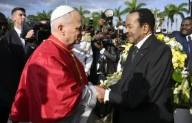 El Papa León XIV en su visita a Camerún.