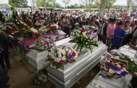 Honras fúnebres de las víctimas. 