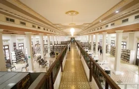 Interior Biblioteca Piloto del Caribe, en la Aduana.