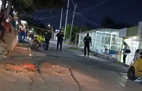 Uniformados de la Policía en el lugar de los hechos. 