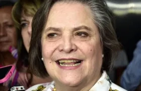 La senadora Clara López.