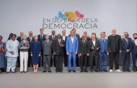 Presidentes y líderes progresistas en la IV Cumbre en Defensa de la Democracia, en Barcelona.