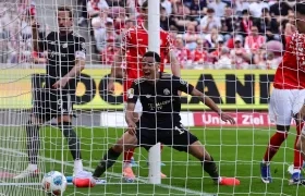 Jamal Musiala marcó el gol del empate 3-3 del Bayern, en el minuto 82.