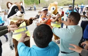 Actividad pedagógica de la ANSV en el peaje de Puerto Colombia, en Atlántico.