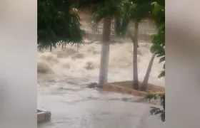 Sector donde iba siendo arrastrado el joven por la corriente del arroyo El Salao. 