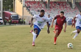El duelo se disputó en el Romelio Martínez.