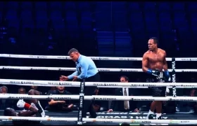 El boxeador barranquillero al terminar victorioso en su debut. 
