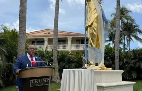 Estatua de Donald Trump.