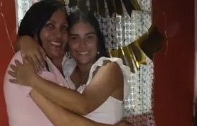 Gloria y su hija Isamar Algarín. 