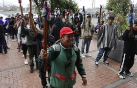 Indígenas que protestaron este lunes en Bogotá. 