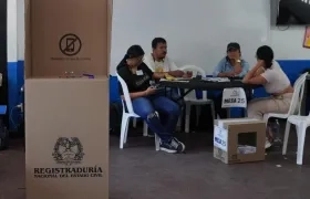 Mesa de votación.