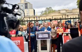 Rueda de prensa de Roy Barreras.