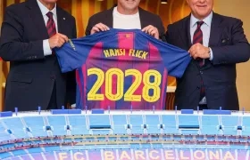 Flick renueva con el Barcelona hasta 2028, con otro año opcional
