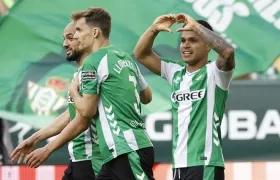 El colombiano 'Cucho' Hernández celebra su segundo gol ante el Oviedo.
