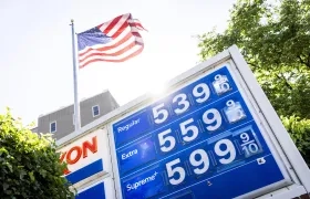 Precios de la gasolina en una estación de servicio en Washington. Imagen de referencia