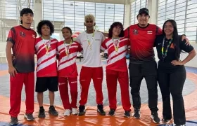 Delegación de lucha olímpica del Atlántico en el Campeonato Nacional de Neiva.