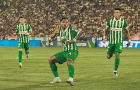 Alfredo Morelos celebra su gol ante Tolima, en Ibagué.