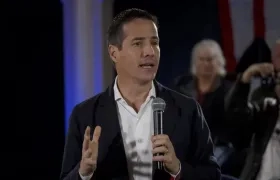 Senador estadounidense Bernie Moreno.